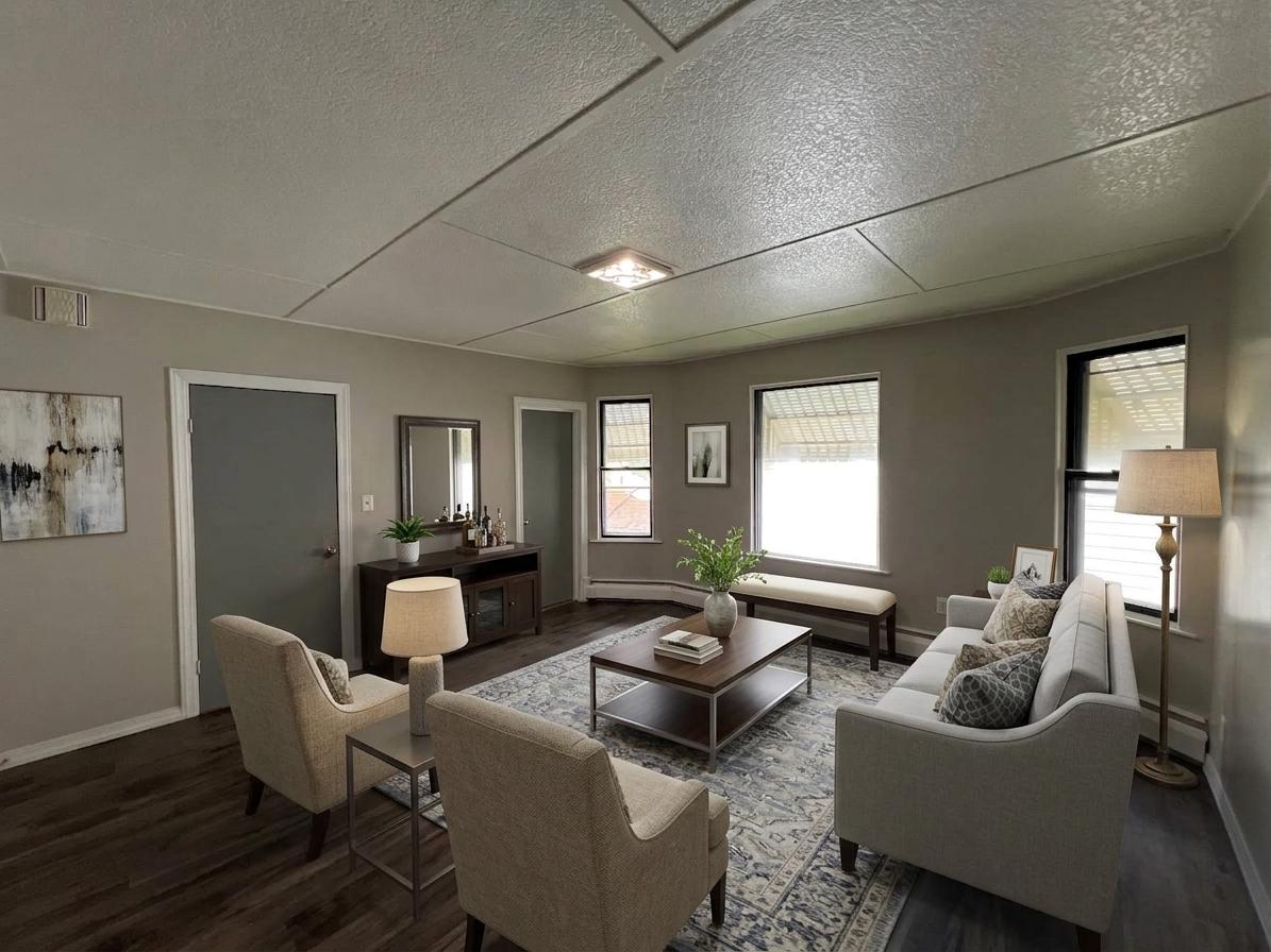 5031 19th Ave - Upper